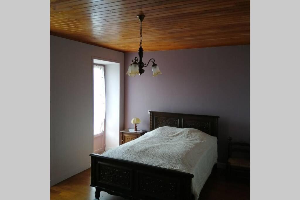 Maison familiale Voutezac Extérieur photo