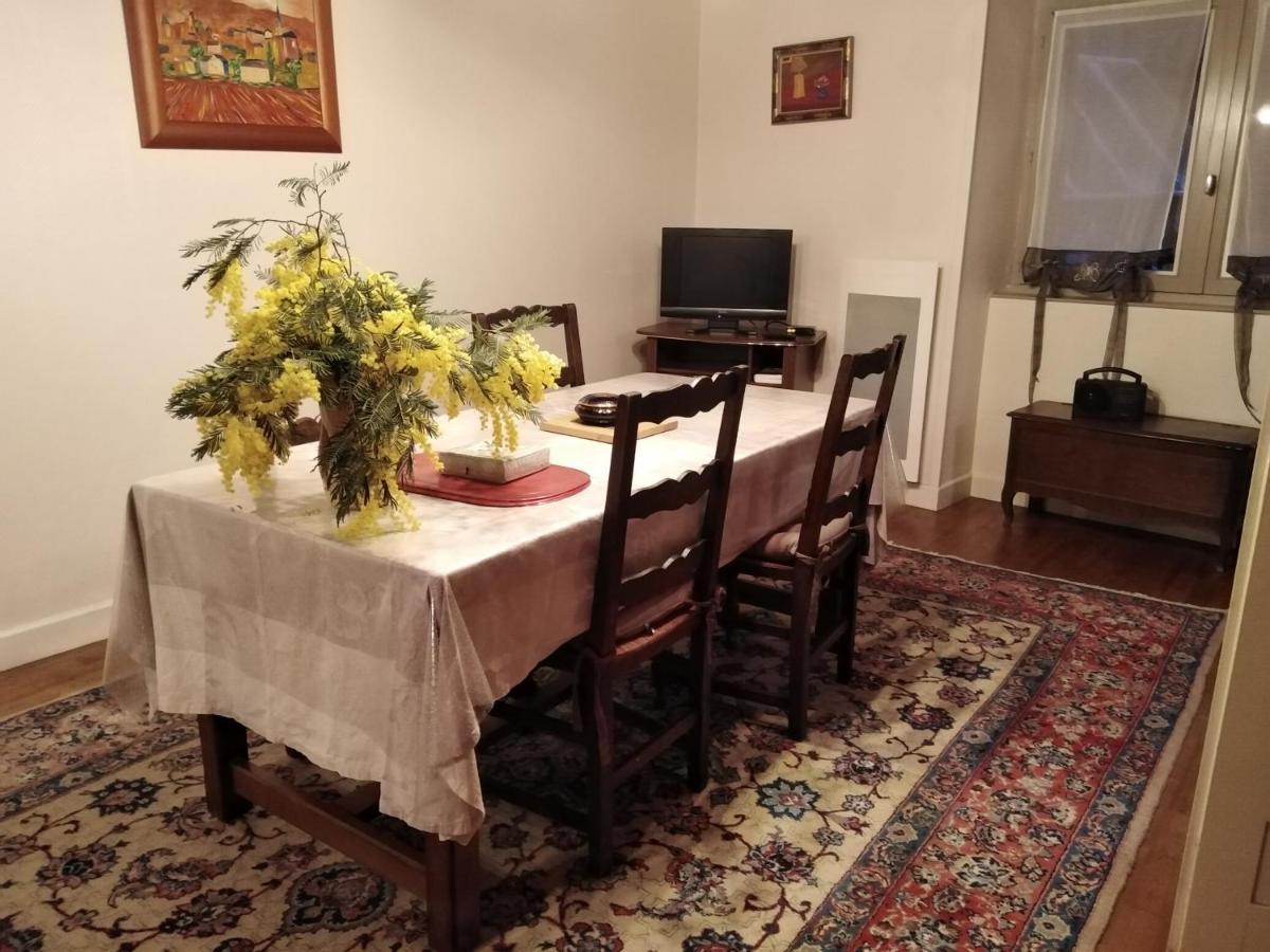 Maison familiale Voutezac Extérieur photo